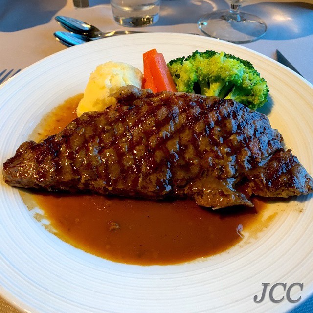 #クアンタムオブザシーズ #ロイヤルカリビアン #ディナー #ステーキ #旅行 #船旅 #quantomoftheseas #royalcaribbean #dinner #steak #cruisetime #i2w #cruiselife #travel #instafood #cruiseaddict