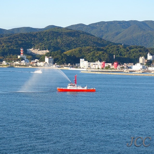 #歓迎放水 #ダイヤモンドプリンセス #鳥羽 #三重 #寄港地 #クルーズ #旅行 #消防艇 #fireboat #welcomewaterdischarge #cruise #diamondprincess #portofcall #toba #mieprefecture #i2w #cruiseaddict #instacruise #cruisefan #cruiselover #travel #cruiseasia #cruisejapan #cruisevacation #cruisefever #?