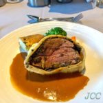 #ビーフウエリントン #クアンタムオブザシーズ #ロイヤルカリビアン #クルーズ #船旅 #ディナー #beefwellington #quantumoftheseas #royalcaribbean #i2w #cruise #cruiselife #cruisevacation #cruiselover #instacruise #dinner #restaurant #cruisetravel #cruiseaddict #cruisefan